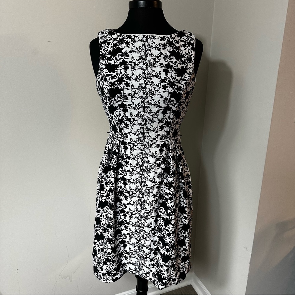 London Times Floral Print Fit & Flare Dress in Size 12P